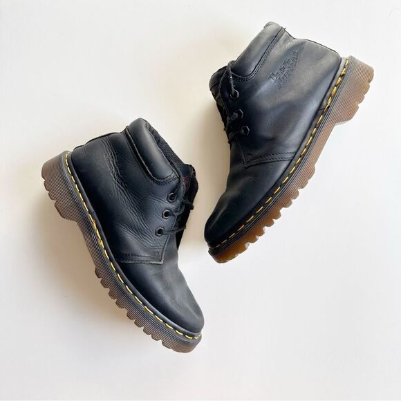 Dr. Martens Vintage 8057 England Black Leather 6 Eyelet Boots - Picture 1 of 10